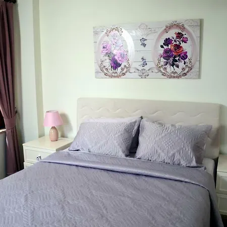 Two Stone Homes Hades Apartment